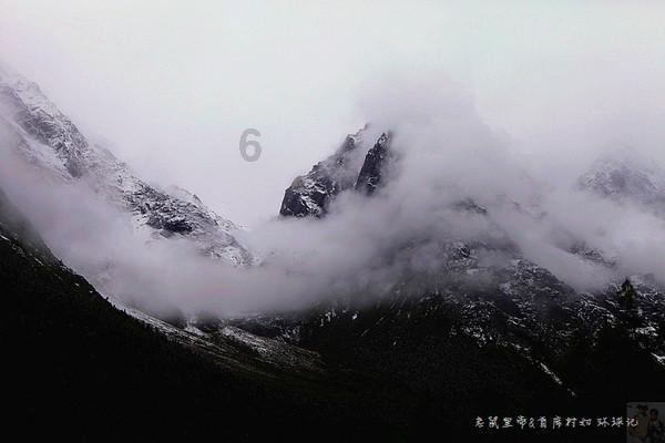 陈奕迅深圳独自坐地铁似路人,乘客低头玩手机无人理,遭嘲已过气