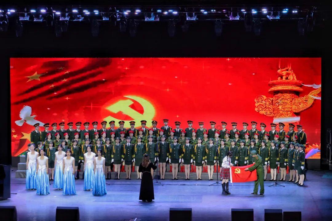 华为纯血鸿蒙NEXT开发者预览版:首批招募已开启